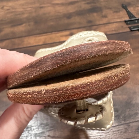 Jack Rogers Womens Gold Leather Thong Wedge Sandals Flip Flops Size 9 - Picture 12 of 12